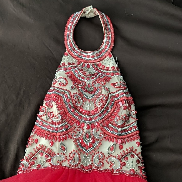 Red special occasion dress - Picture 2 of 3